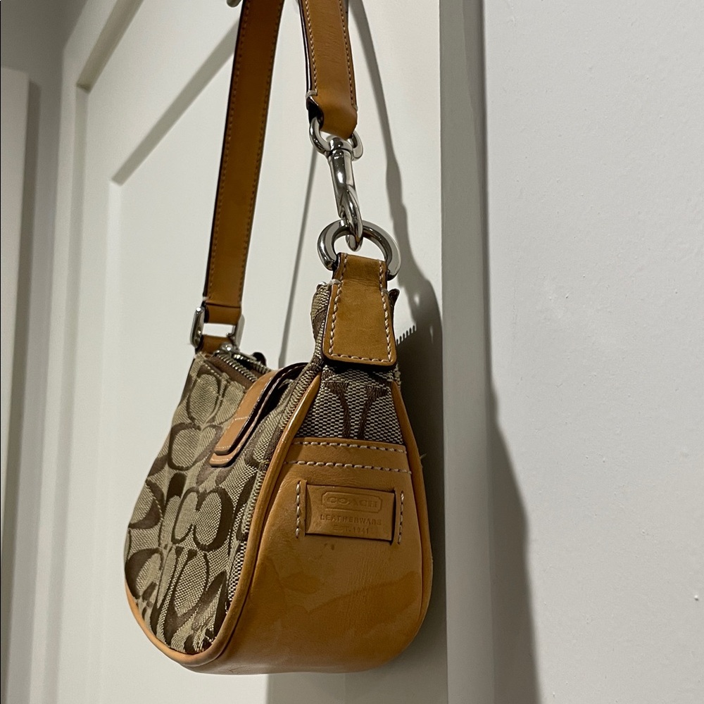 Coach Monogram Mini Demi Hamptons Buckle Bag - Picture 4 of 9